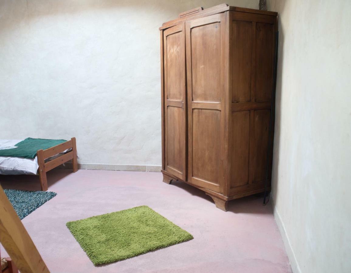 Le Fil Rouge Villa Saint-Pierre-d'Aurillac Buitenkant foto