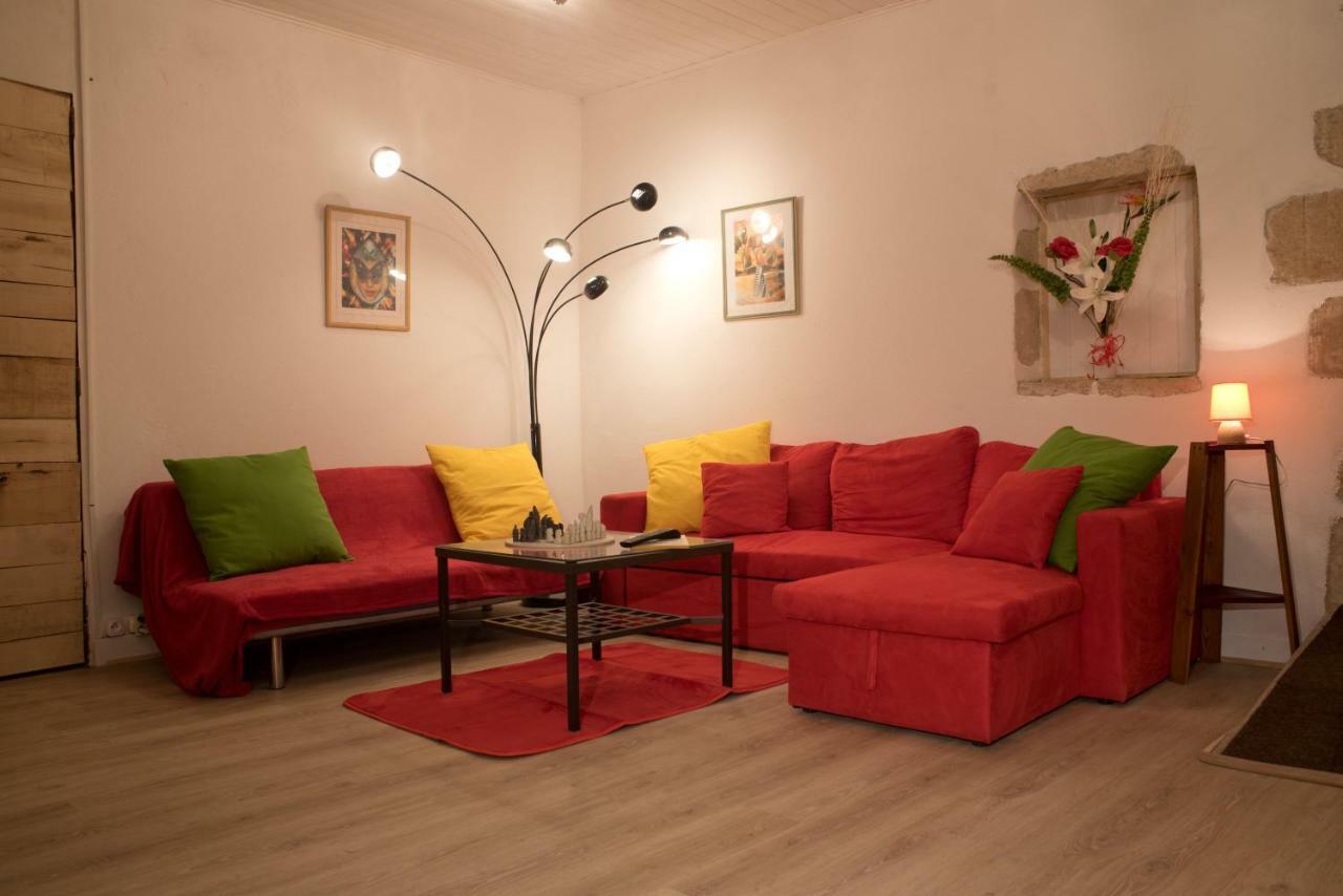 Le Fil Rouge Villa Saint-Pierre-d'Aurillac Buitenkant foto