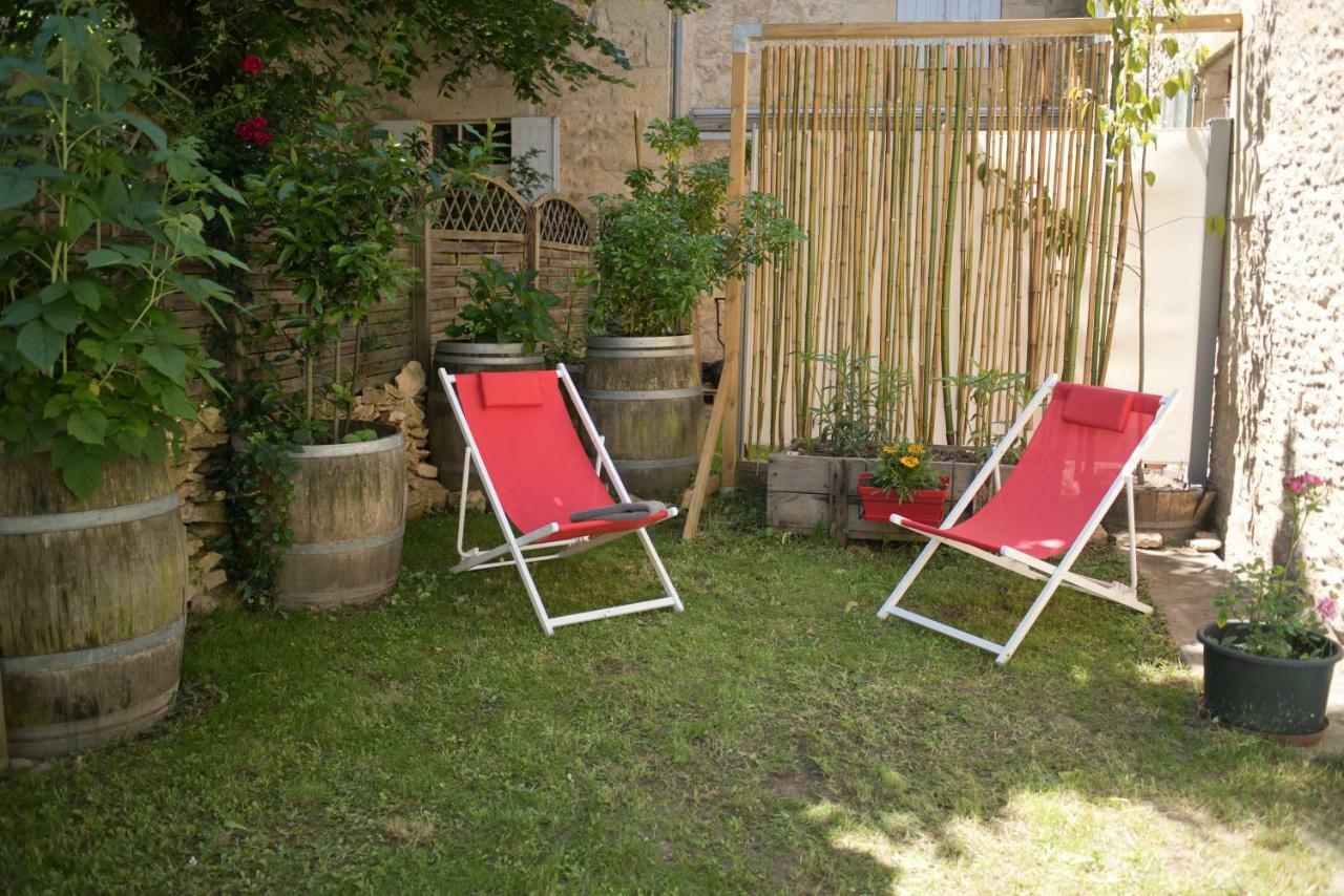 Le Fil Rouge Villa Saint-Pierre-d'Aurillac Buitenkant foto